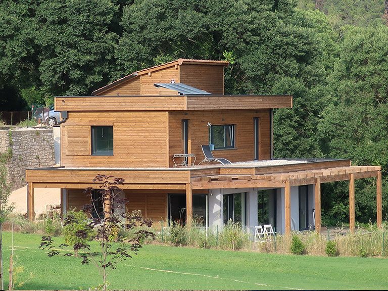 Maison passive en ossature bois dans le Gard à Goudargues